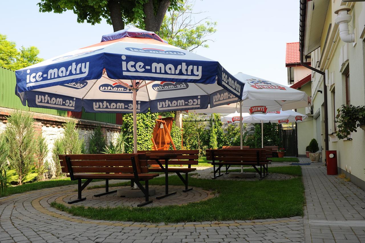 Hotel Duet Chełm Exterior foto